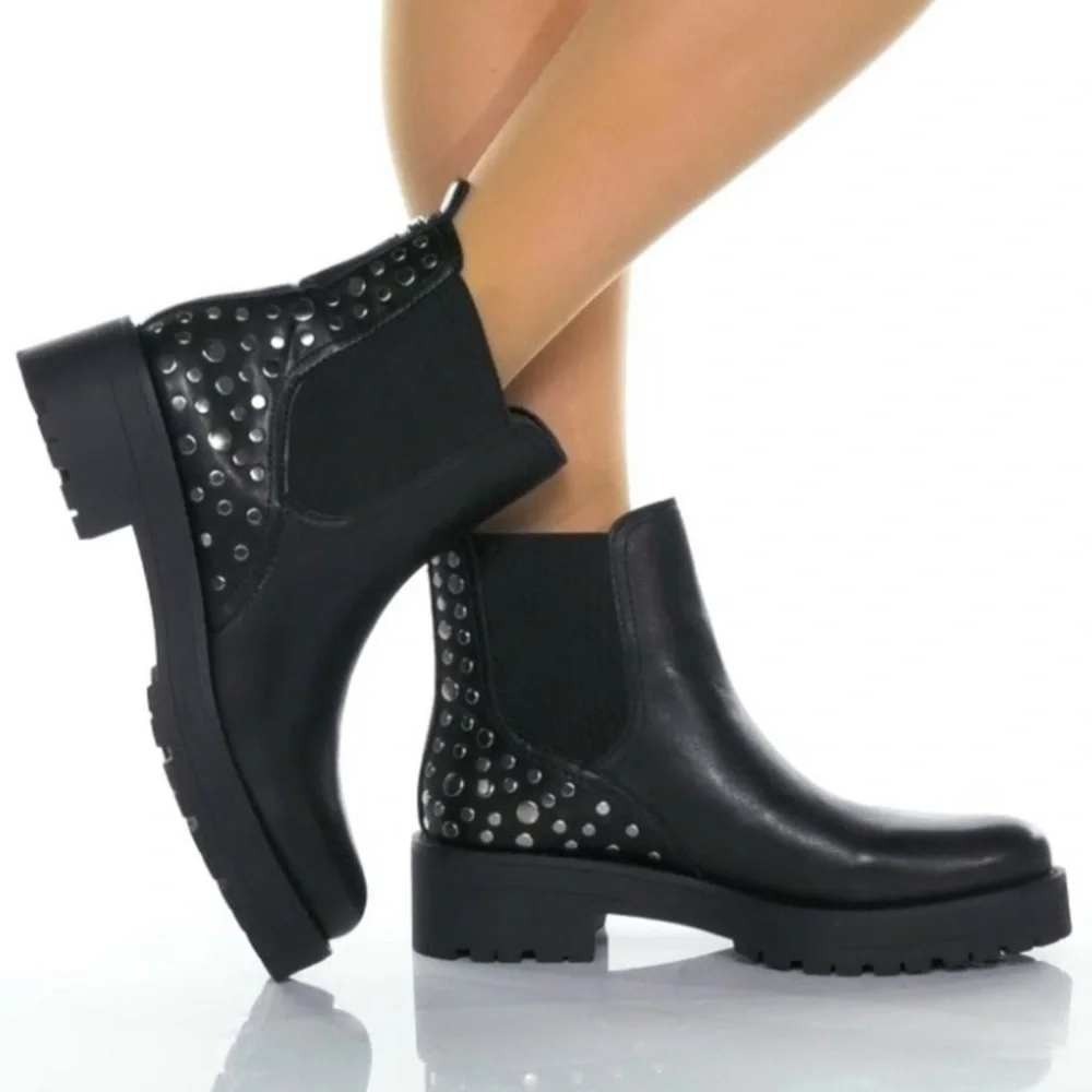 Sam Edelman Jalyn Black Leather Studded Lug Sole Chelsea Ankle Boots Womens‎ 10